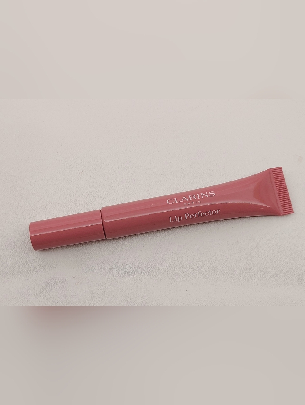Clarins Lip Perfector  Plumping Peptide Gloss  # 19 Smokey Rose New - Picture 2 of 8